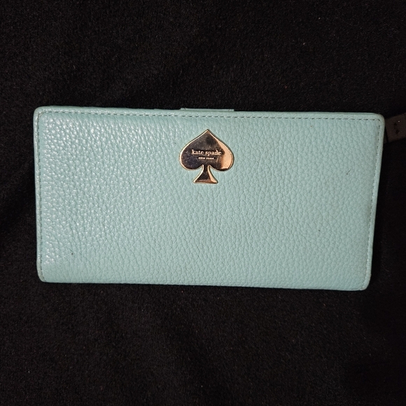 Kate Spade Mint Green Bi-Fold Wallet - Picture 3 of 12